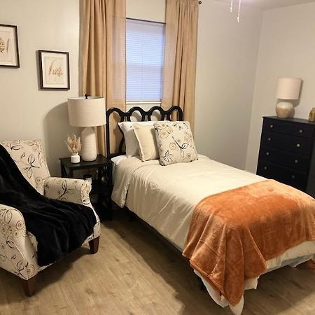 Вилла Charming Springboro House Near Historic Downtown Экстерьер фото